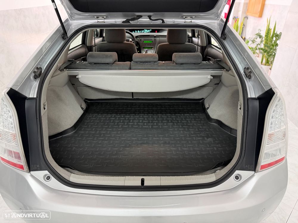 Toyota Prius 1.8 Premium - 24