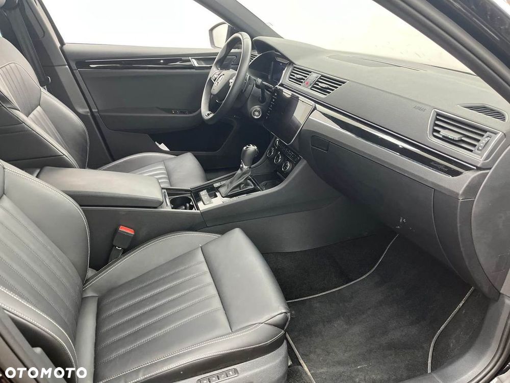 Skoda Superb 2.0 TDI SCR 4x4 L&K DSG - 9