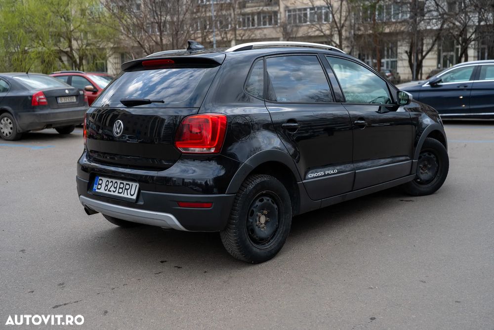Volkswagen Polo 1.6 TDI Cross - 11