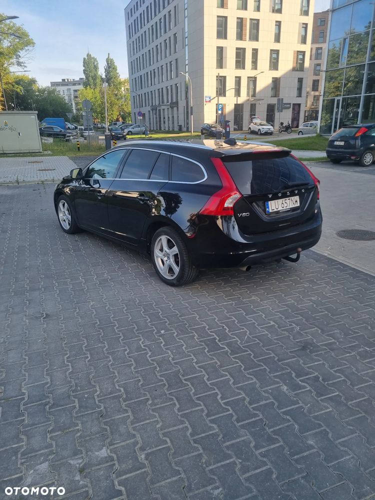 Volvo V60 D2 Summum - 3