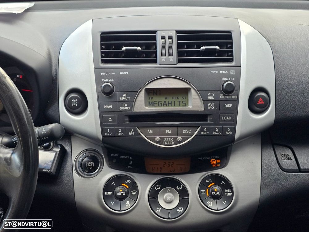 Toyota RAV4 2.2 D-4D X - 9