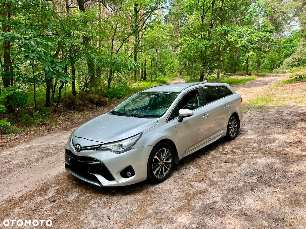 Toyota Avensis 2.0 D-4D Premium - 17