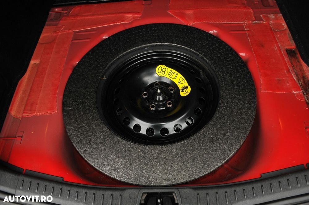 Ford Focus Turnier 1.5 EcoBlue Start-Stopp-System ST-LINE STYLE - 27