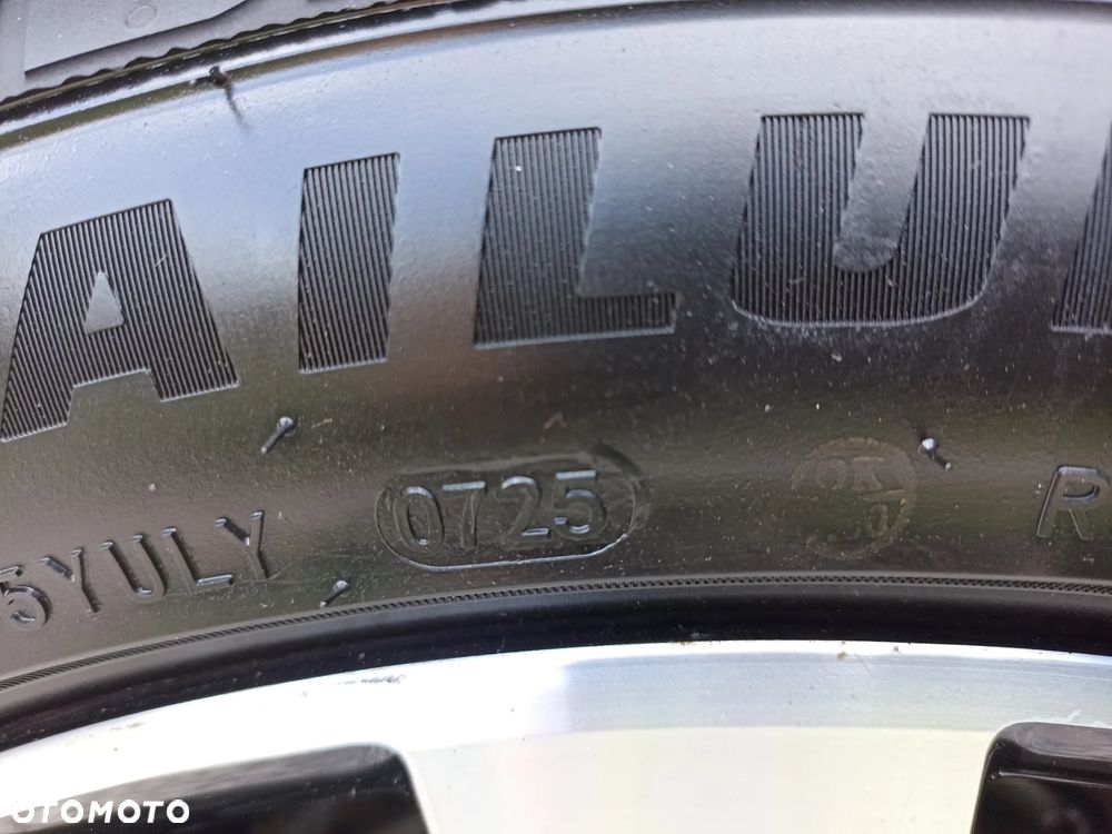 Volkswagen Golf - 27