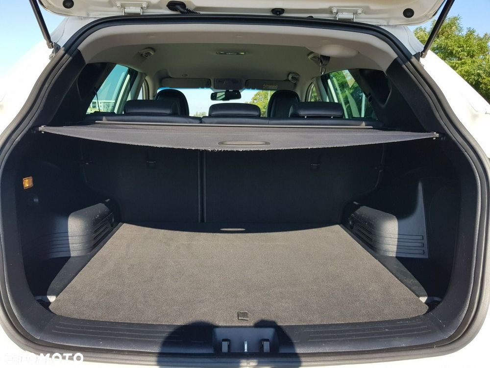 Hyundai ix35 2.0 CRDi 4WD Fifa World Cup Gold Edition - 14