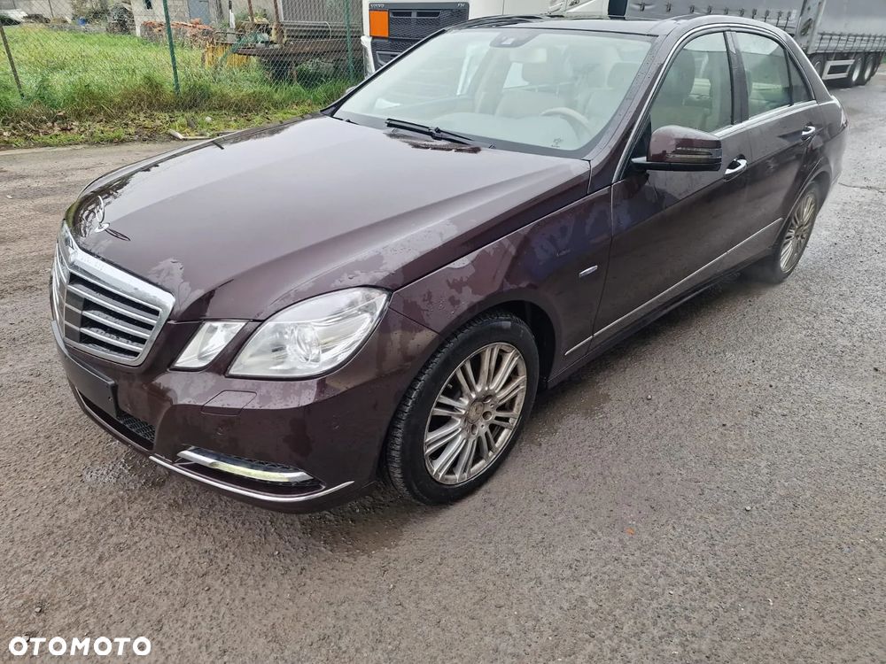Mercedes-Benz Klasa E 350 CDI DPF 4Matic BlueEFFICIENCY 7G-TRONIC - 1