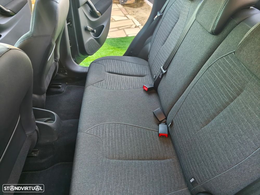 Citroën C3 1.2 PureTech Shine - 16