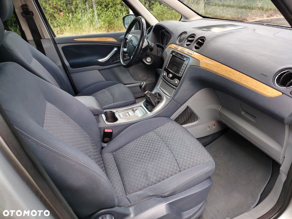 Ford Galaxy 2.0 Ghia - 8