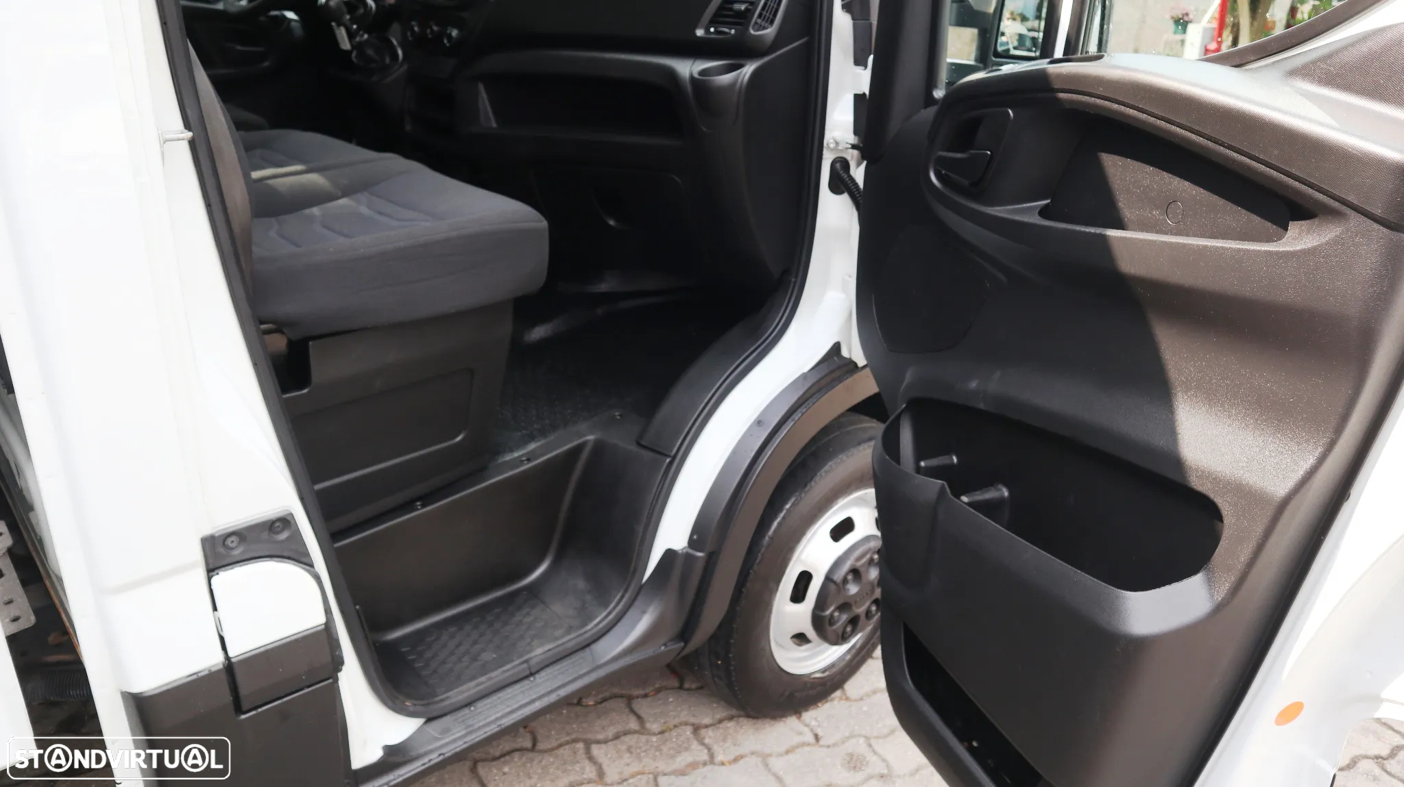 Iveco Daily 3.0 35C15 Basculante - 13