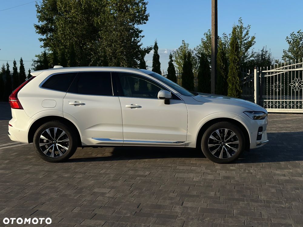 Volvo XC 60 B5 B AWD Plus Bright - 5