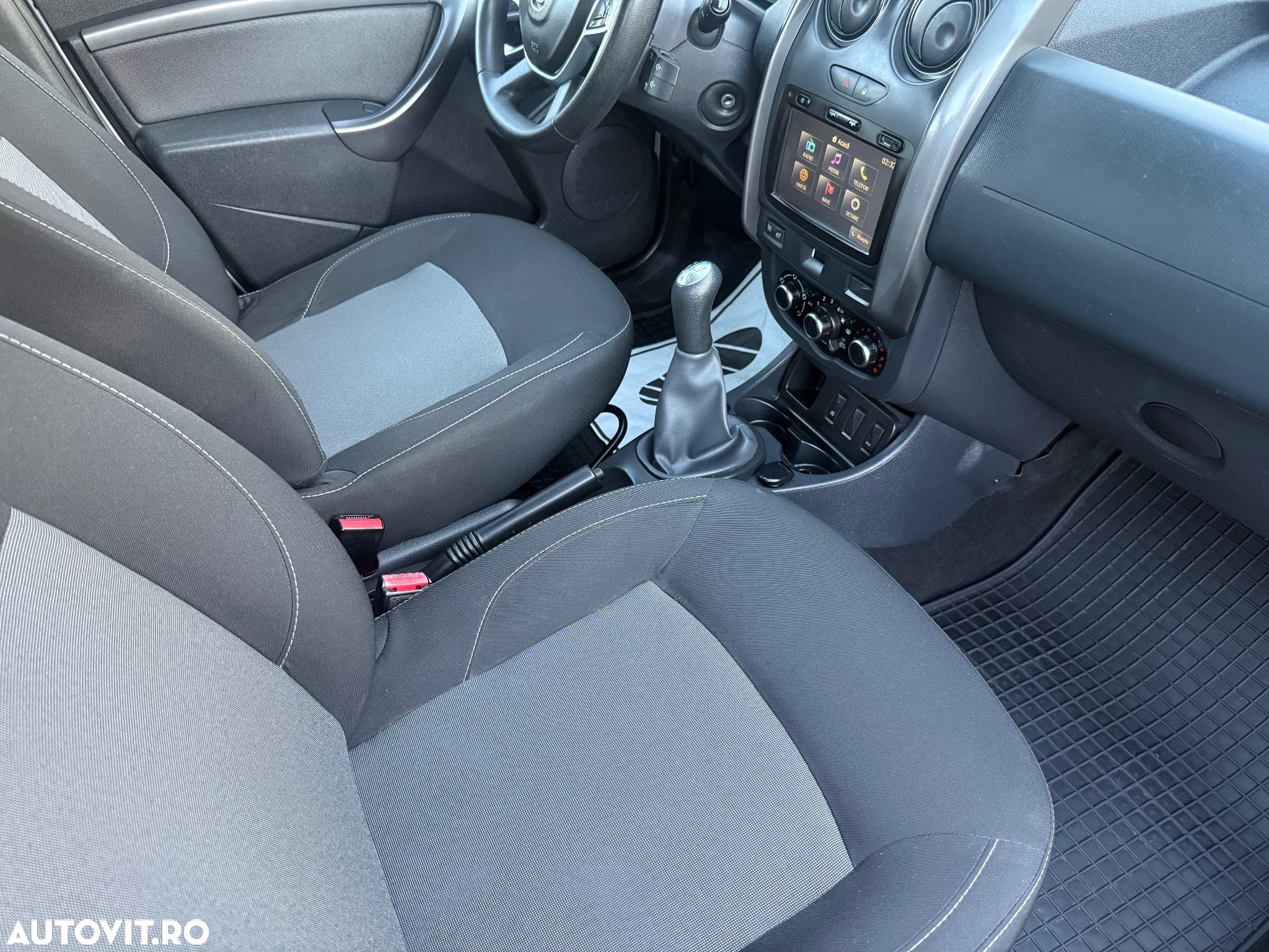 Dacia Duster 1.6 SCe Prestige jante 16" - 21
