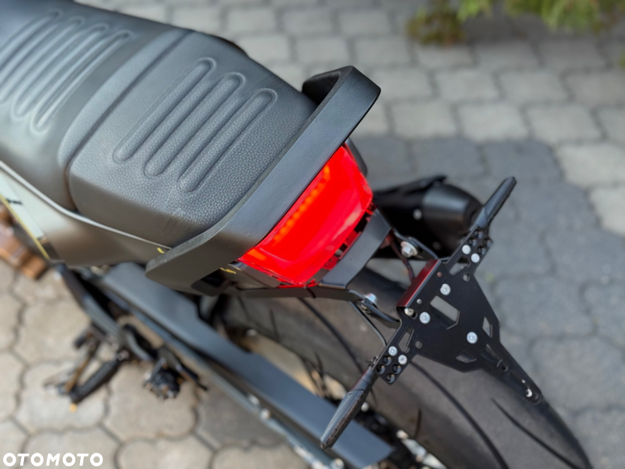 Husqvarna Svartpilen - 36