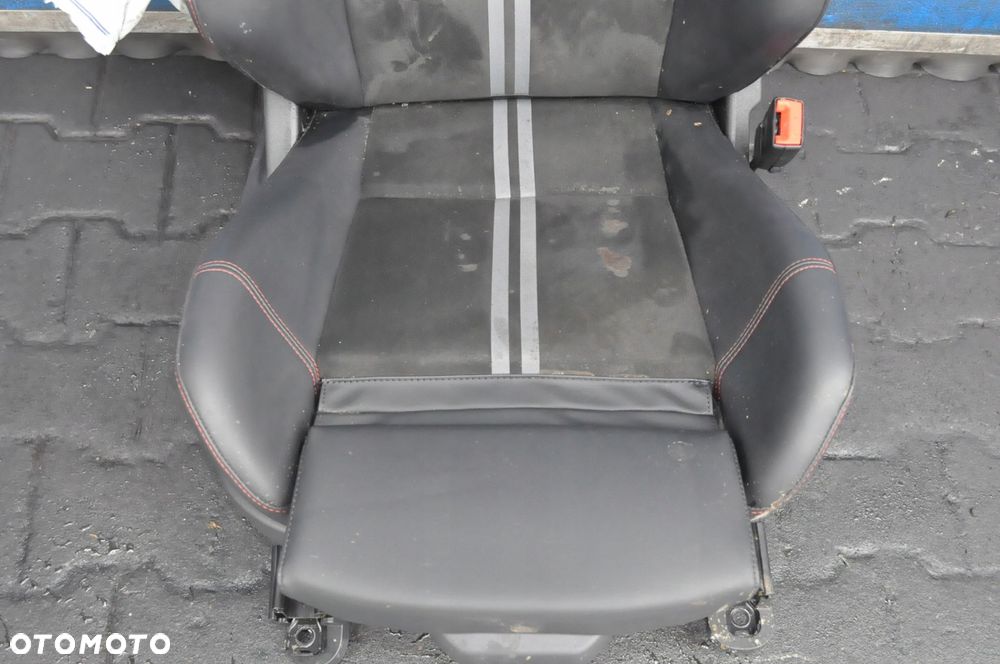 FIESTA MK8 ST PERFORMANCE FOTELE PRZÓD - 3