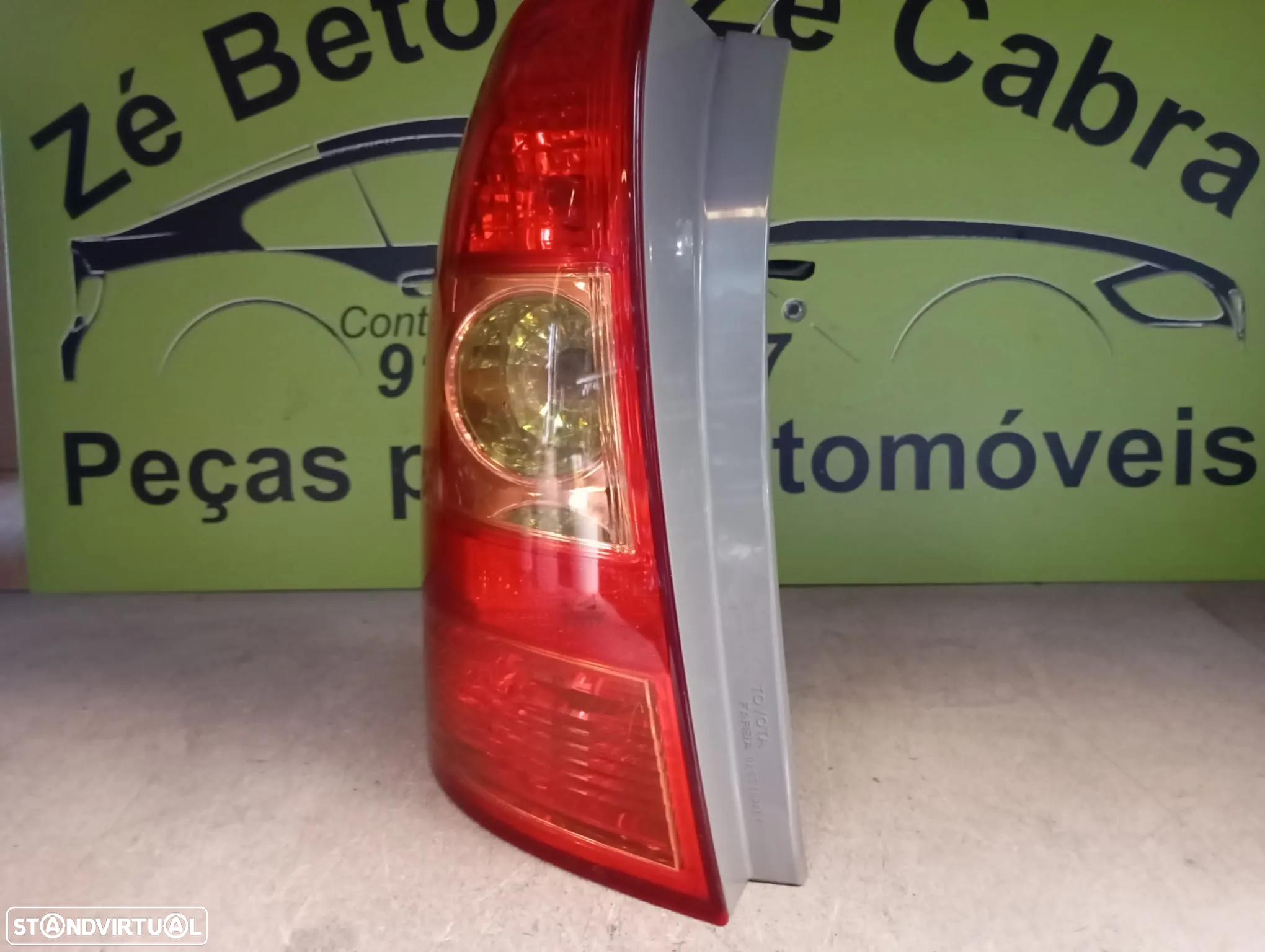 TOYOTA COROLLA E12 COMBI FAROLIM ESQUERDO - FT202 - 4