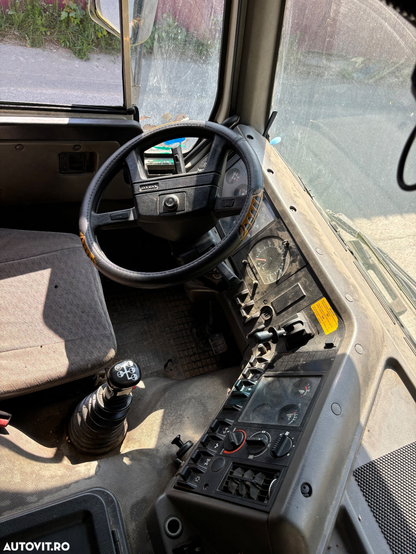 Volvo FL12 - 11