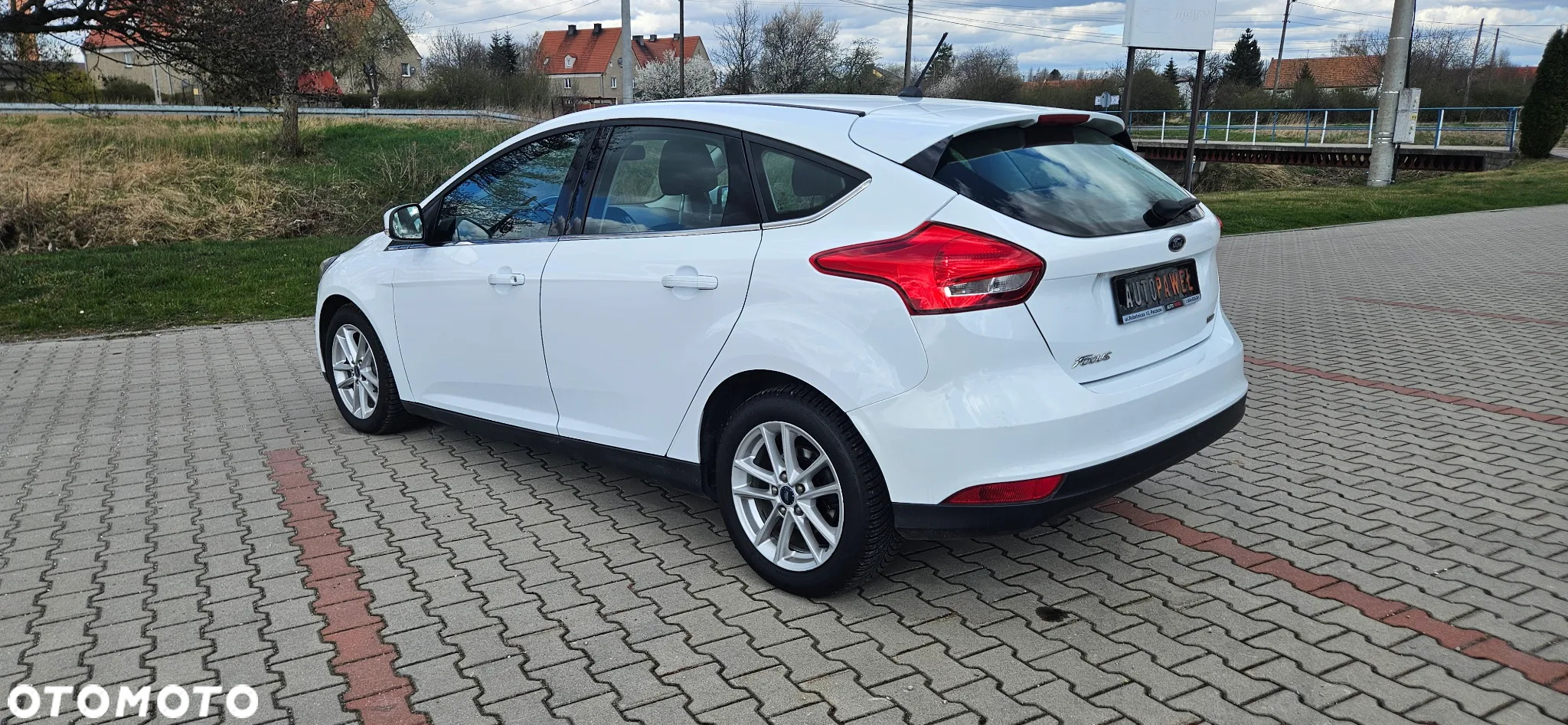 Ford Focus 1.0 EcoBoost Active - 27