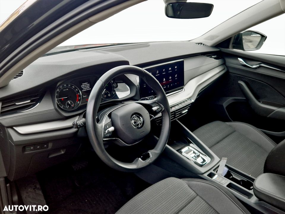 Skoda Octavia 2.0 TDI DSG Ambition - 17