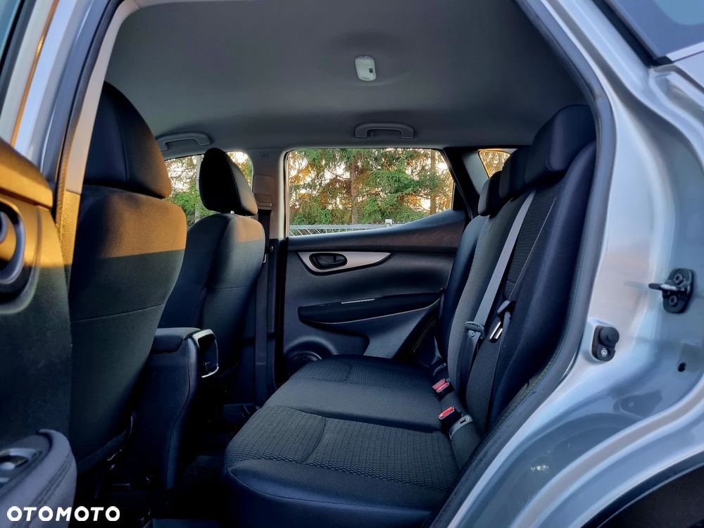 Nissan Qashqai 1.2 DIG-T N-Connecta Xtronic - 12