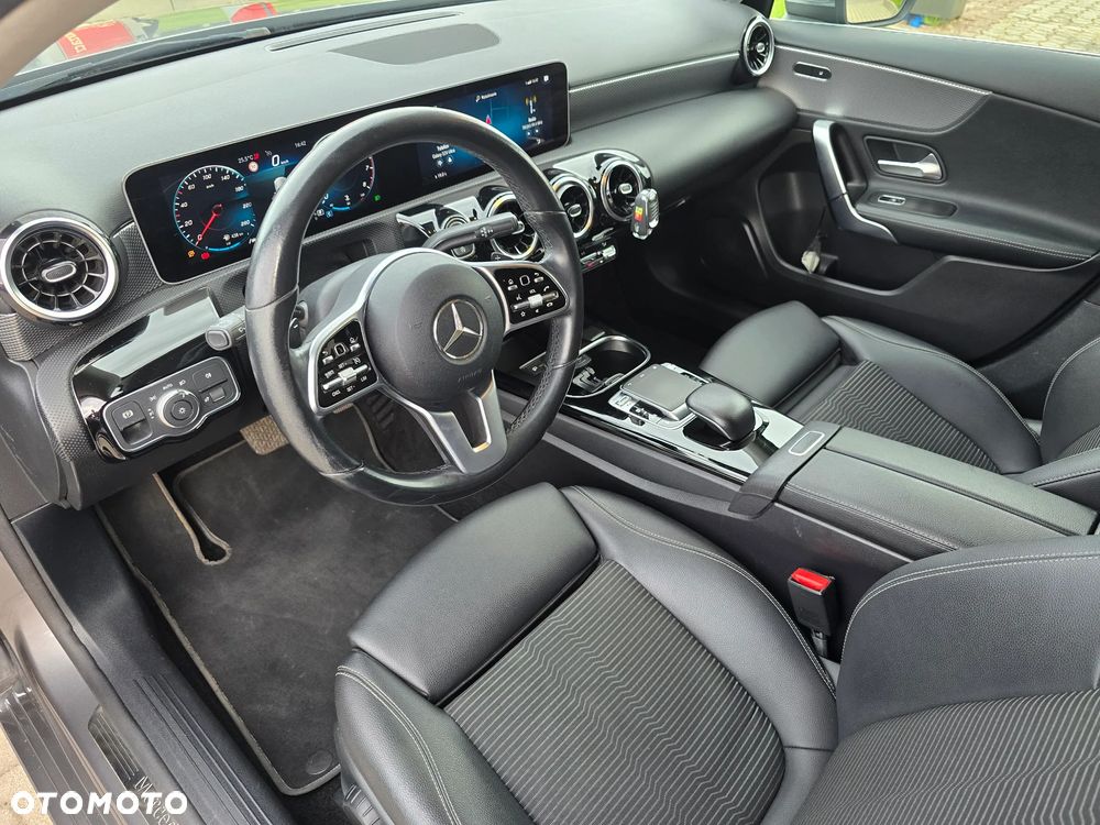 Mercedes-Benz Klasa A 220 7G-DCT Style - 22