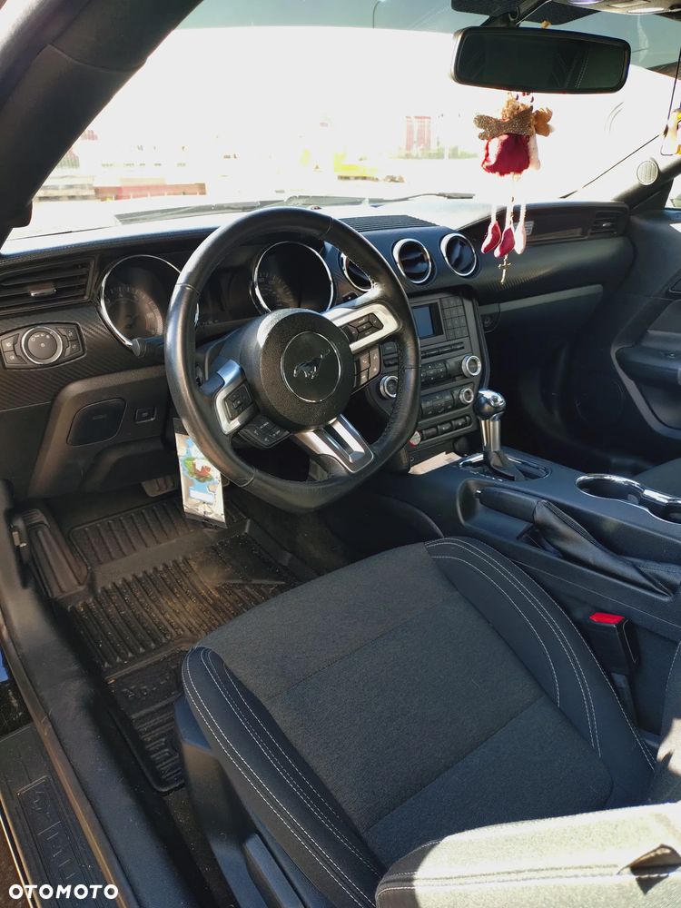 Ford Mustang 3.7 V6 - 6