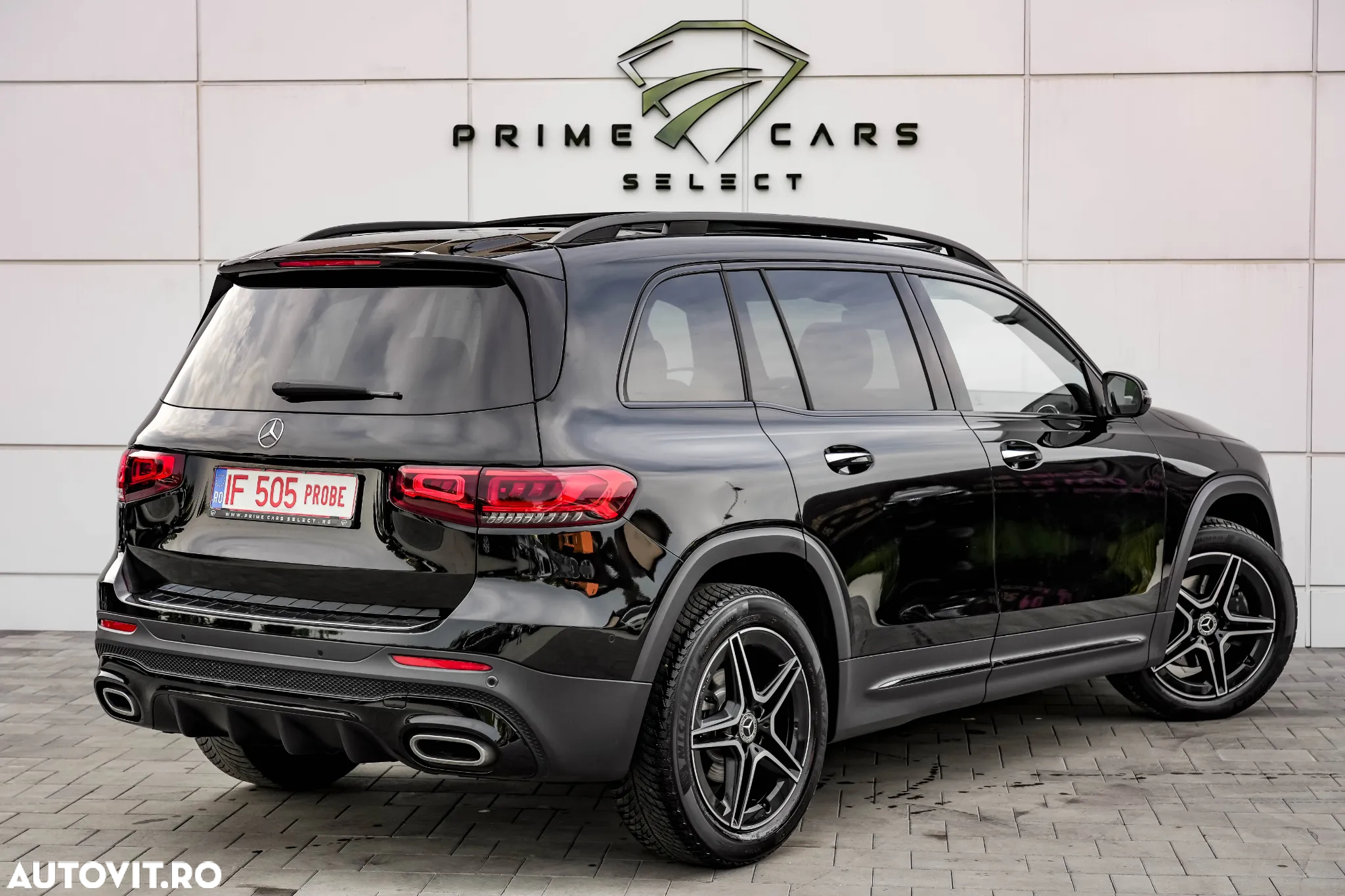 Mercedes-Benz GLB 200 7G-DCT AMG Line - 2