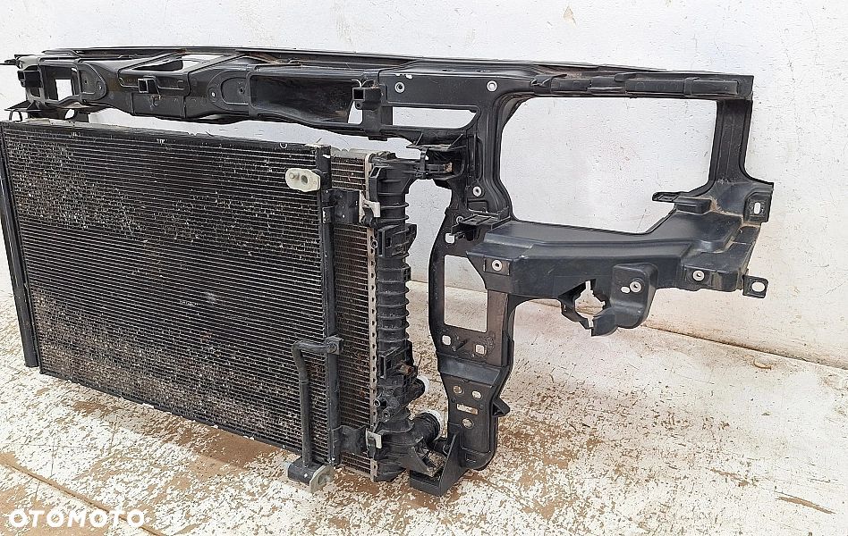 Pas Przedni Wzmocnienie Chłodnice Audi S8 D4 Lift 4.0 - 4