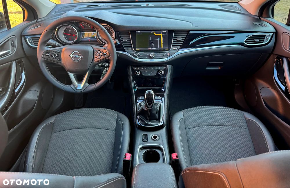 Opel Astra 1.6 CDTI Cosmo - 11