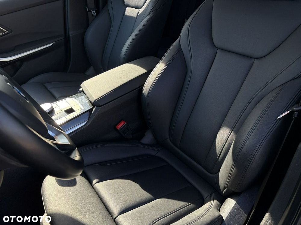 BMW Seria 3 320i Sport Line - 14
