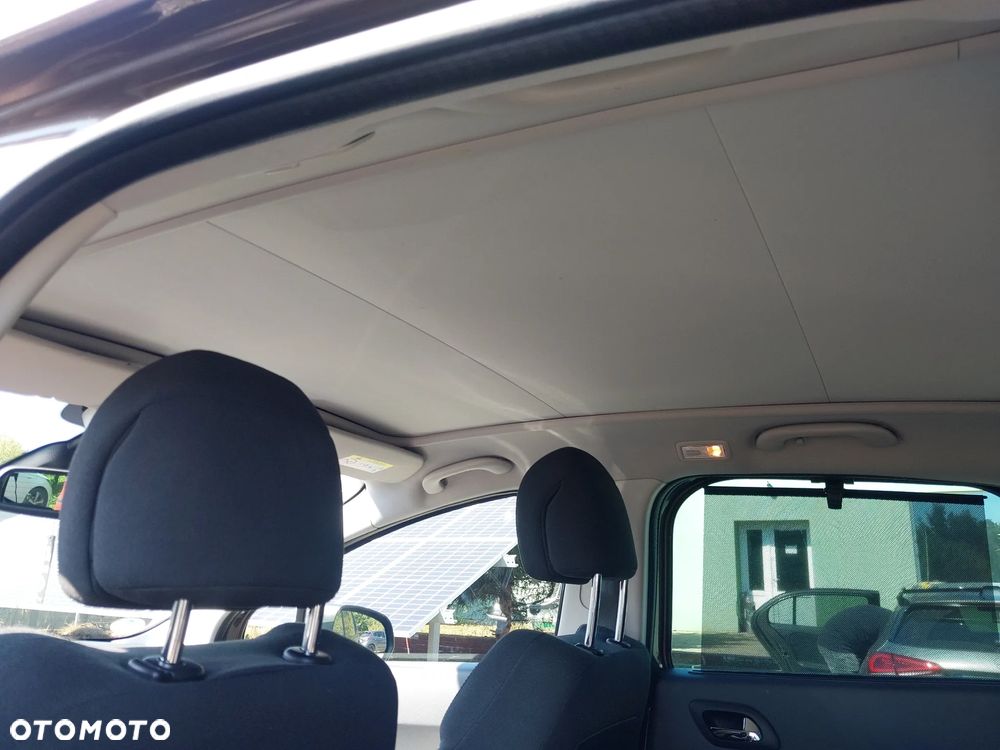 Peugeot 3008 HDi FAP 115 EGS6 Stop&Start Business-Line - 26