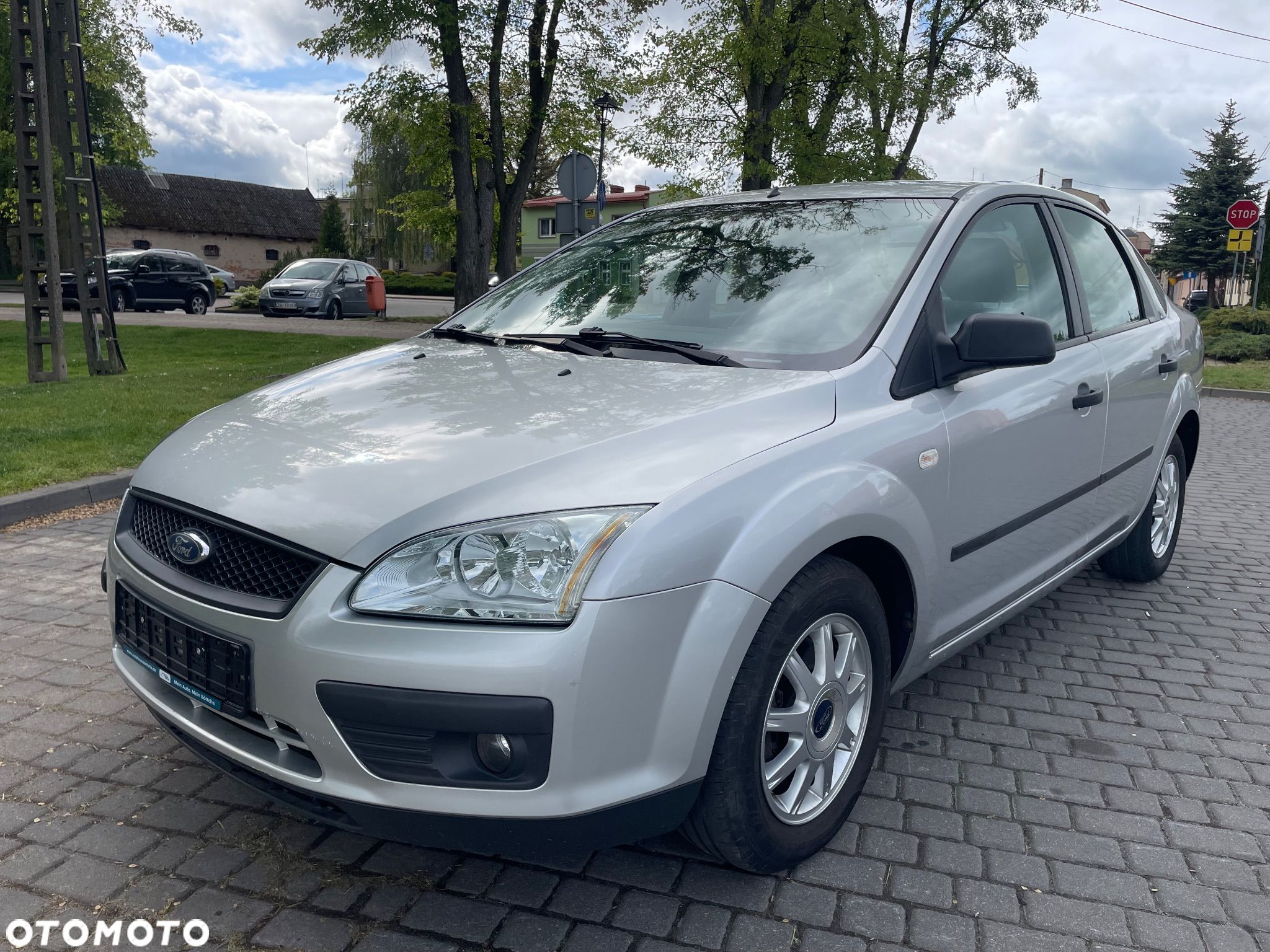 Ford Focus 1.4 Ambiente - 1
