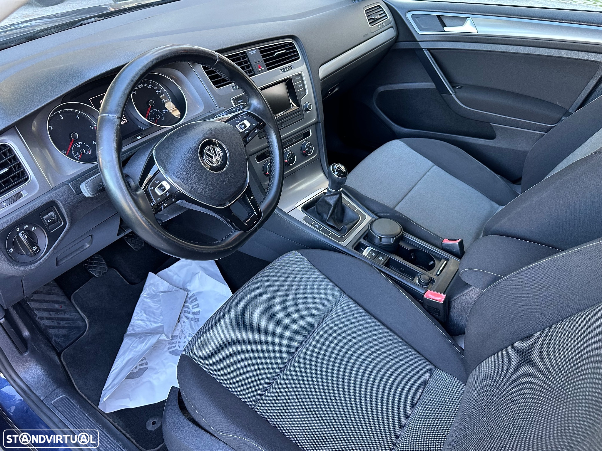 VW Golf 1.6 TDi Confortline - 7