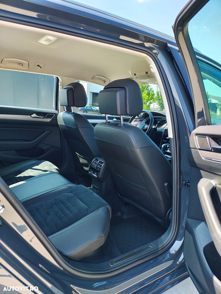 Volkswagen Passat 2.0 TDI DSG Highline - 19