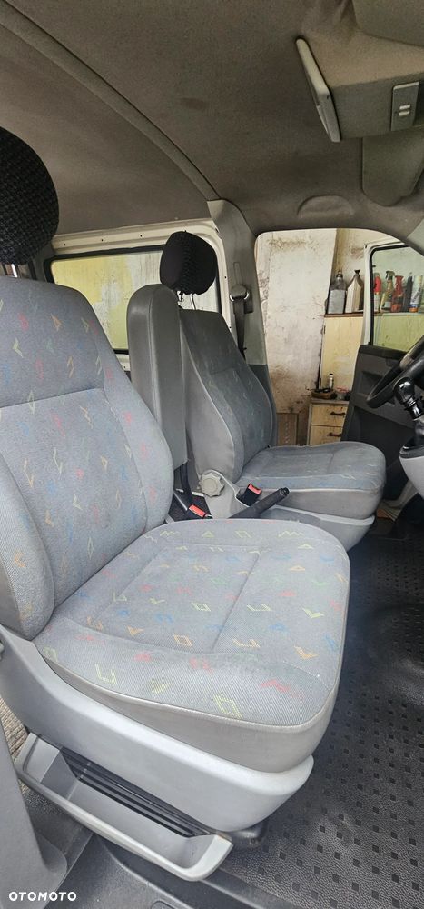 Volkswagen Transporter - 2