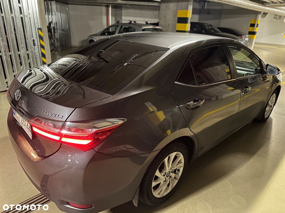 Toyota Corolla 1.6 Comfort - 12