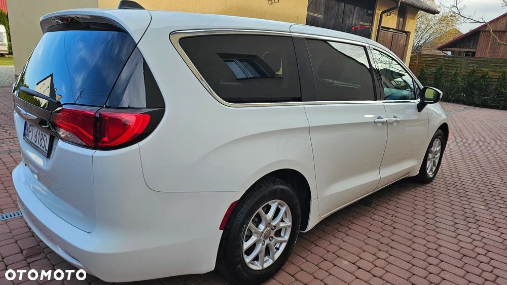 Chrysler Pacifica - 21