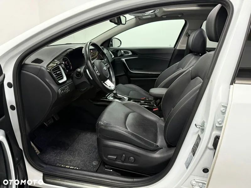 Kia XCeed 1.6 CRDi DCT7 PLATINUM EDITION - 12