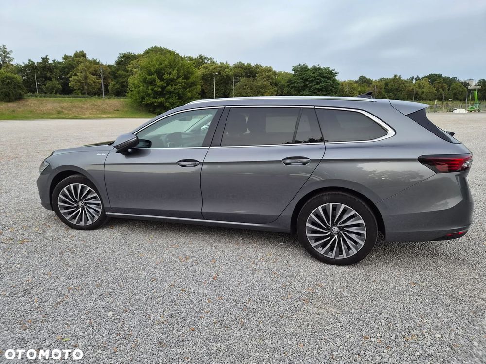 Skoda Superb 2.0 TDI SCR 4x4 L&K DSG - 9