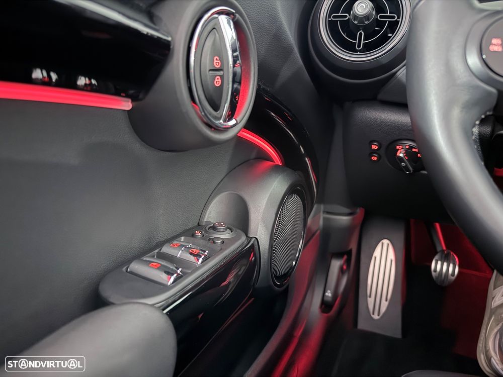 MINI Cabrio John Cooper Works Plus - 23