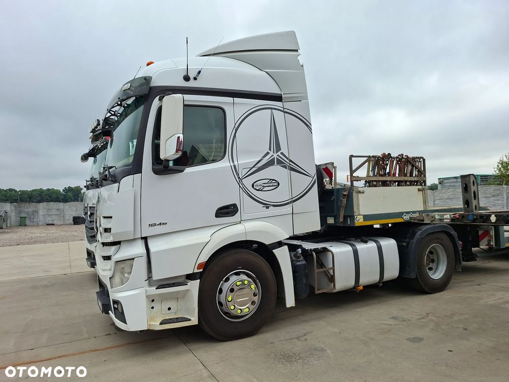Mercedes-Benz Actros - 3