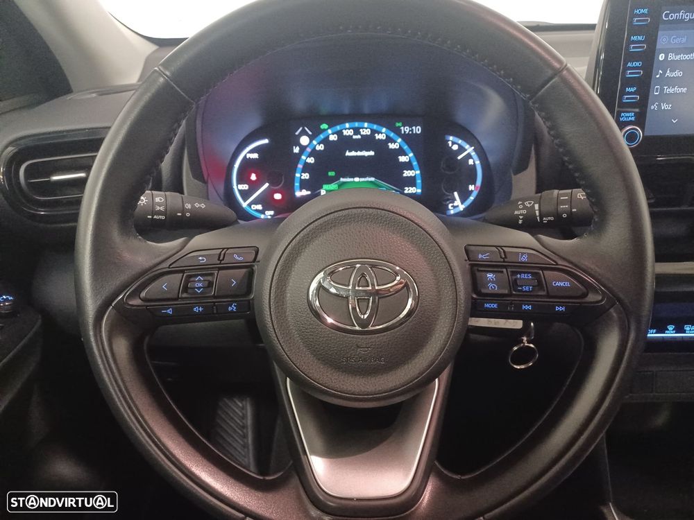Toyota Yaris Cross 1.5 HDF Comfort Plus - 17