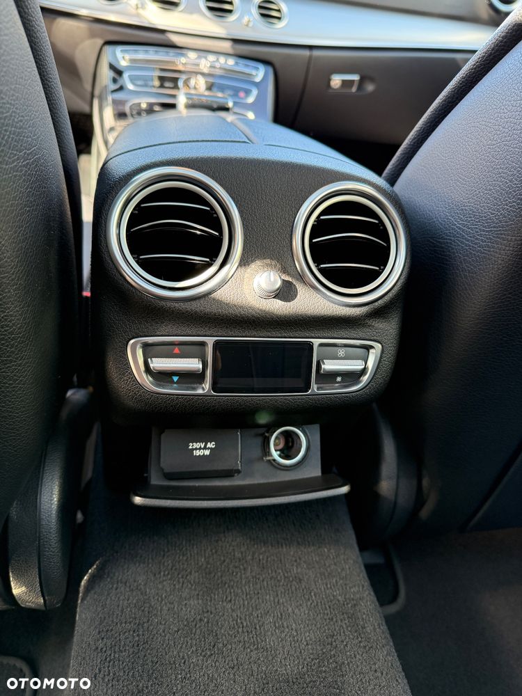 Mercedes-Benz Klasa E 350 d 4-Matic 9G-TRONIC - 11