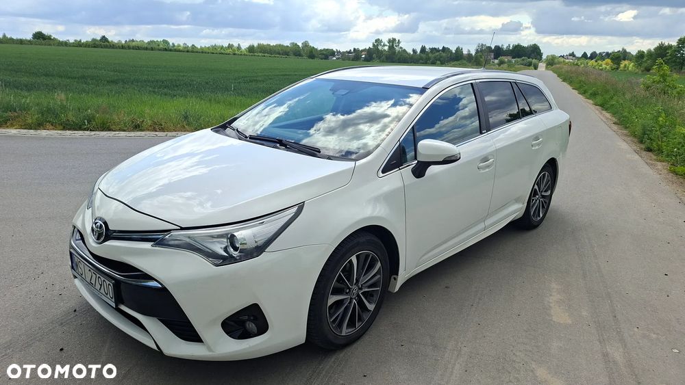Toyota Avensis 2.0 D-4D Selection - 1