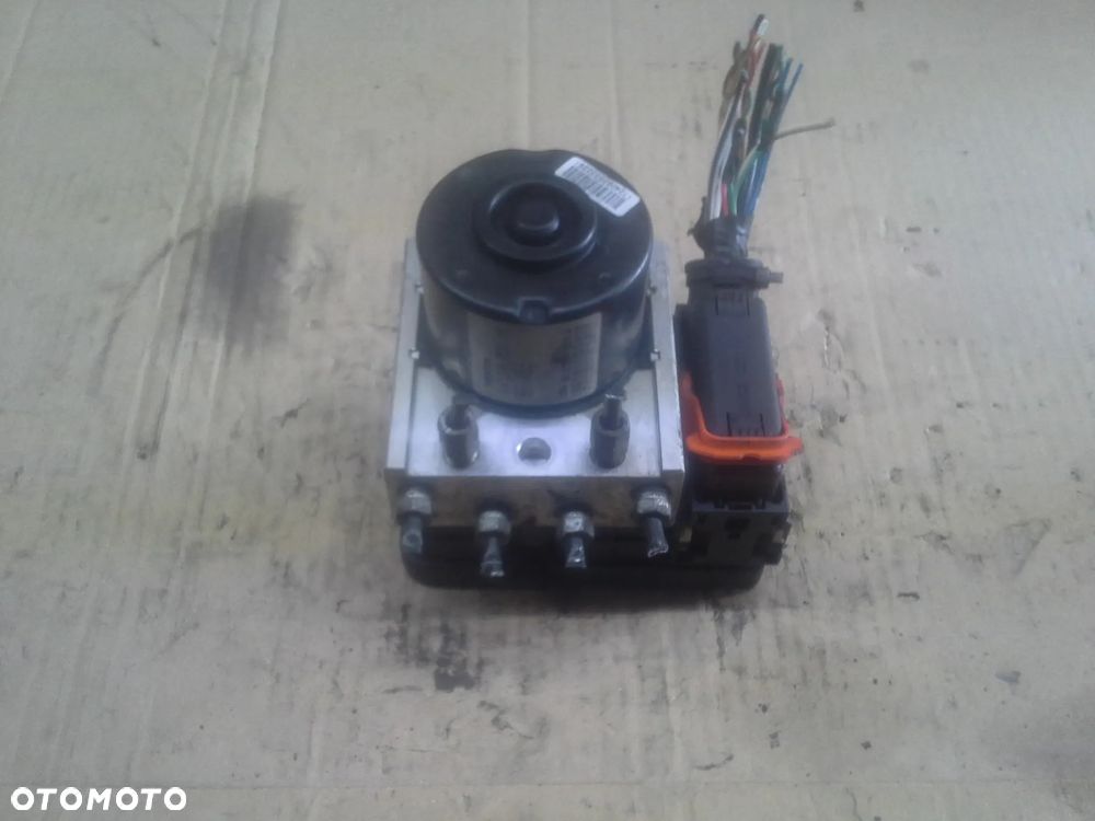 Toyota Yaris II pompa abs 89541-0D060 44510-0D110 plus wtyczka z wiązką - 1