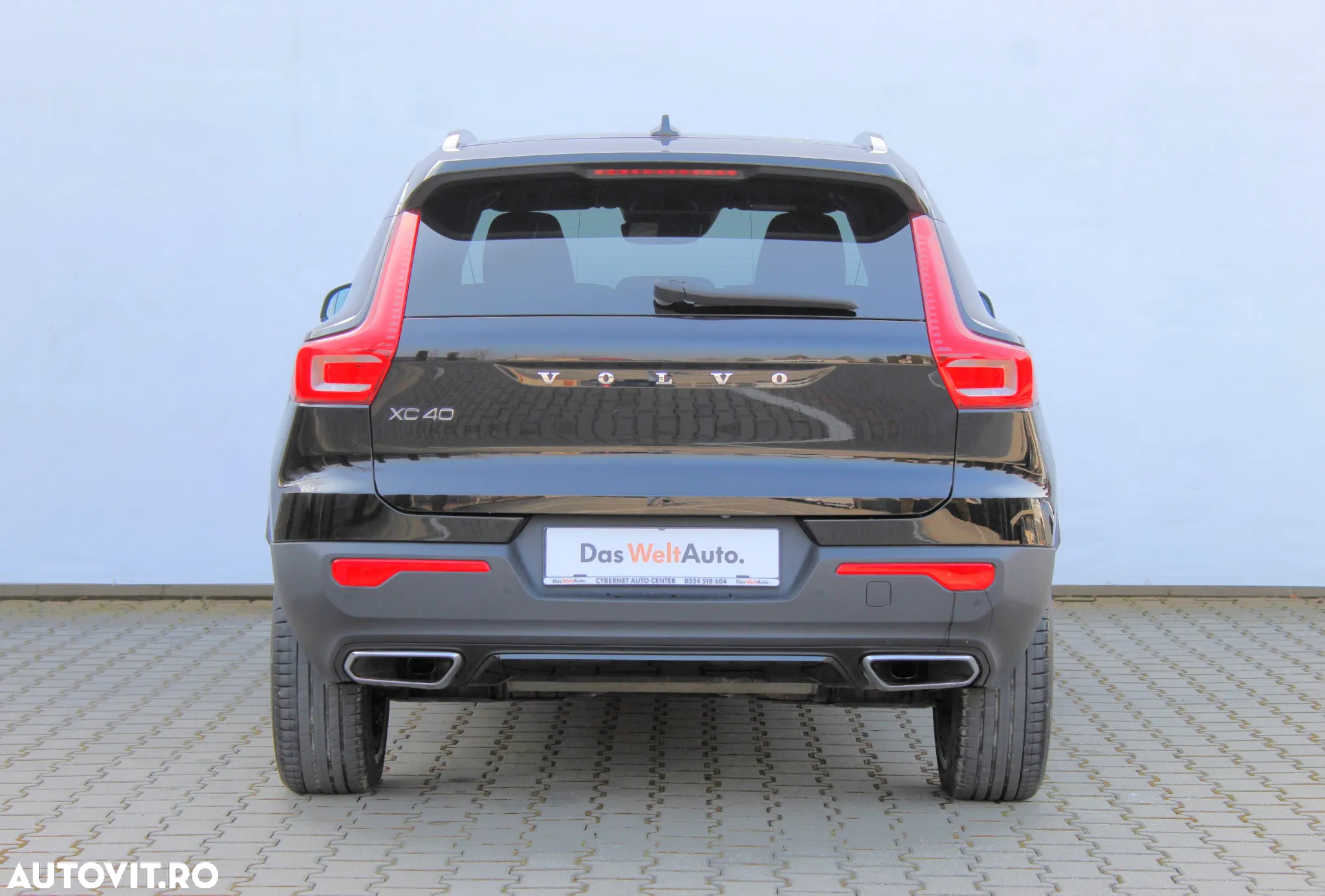 Volvo XC 40 D4 AWD Geartronic R-Design - 4