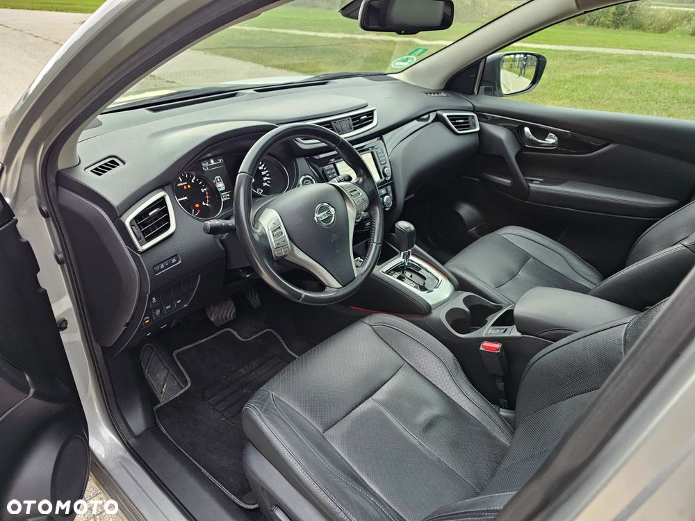 Nissan Qashqai 1.6 dCi Xtronic TEKNA+ - 16