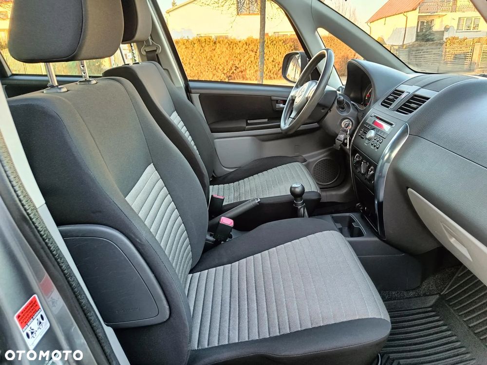 Suzuki SX4 1.6 Premium 4WD - 26