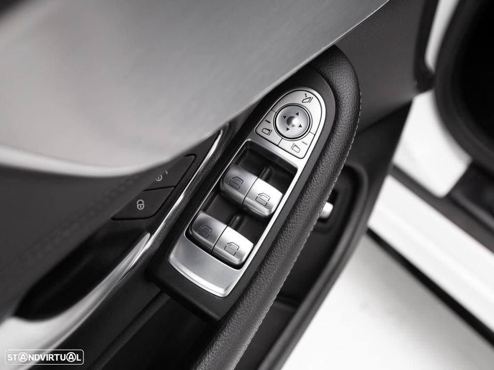 Mercedes-Benz C 220 - 13