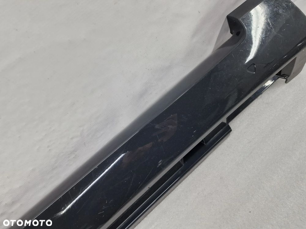 VW PASSAT B7 3AA 10- PRAWA LISTWA PROGOWA / NAKŁADKA PROGU , NR 3AA853092C / 3AA853856 , NR AUKCJI PR432 - 3