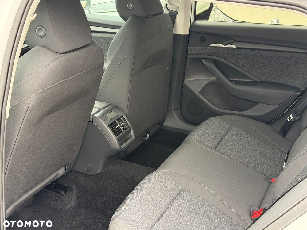 Skoda Superb 2.0 TDI SCR Essence DSG - 16