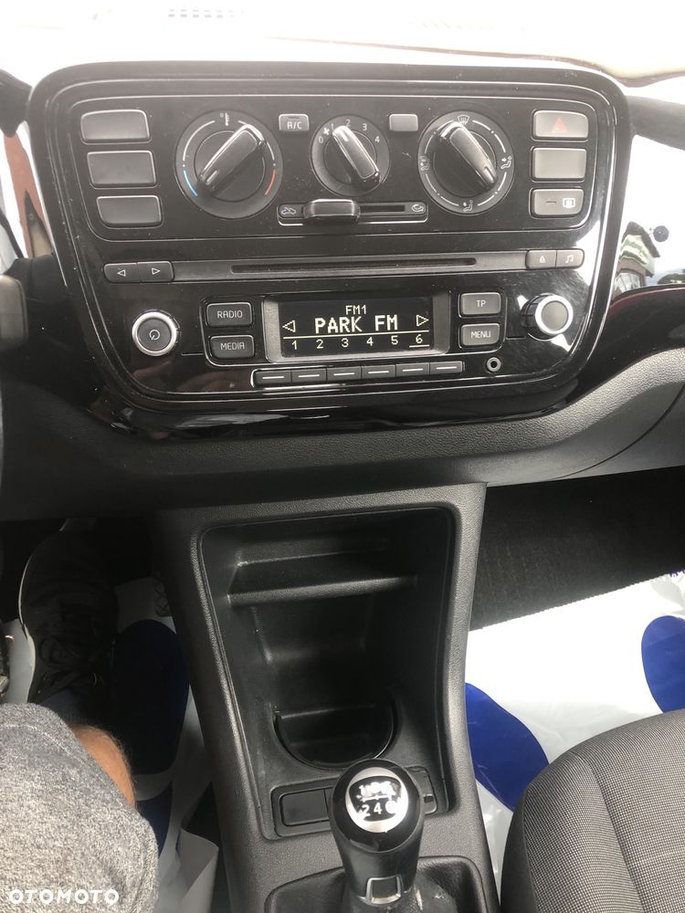 Volkswagen up! - 6